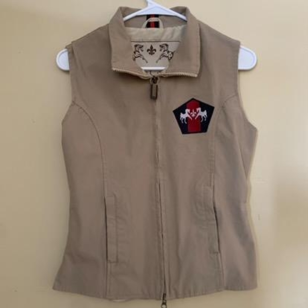 Women's Tan Sleeveless Jacket